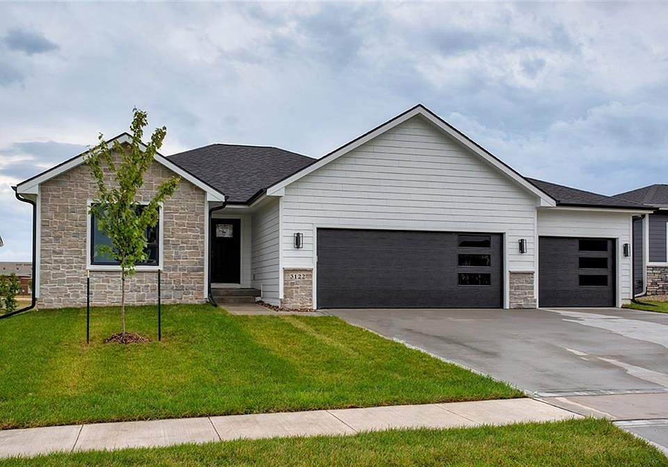 1st image of 3122 Fieldstone Ct SE