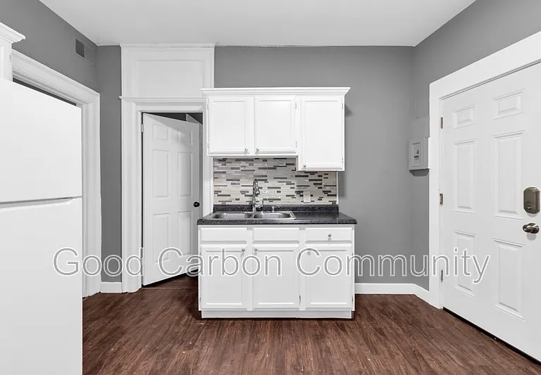 1073 Grant St #21 — Photo 2
