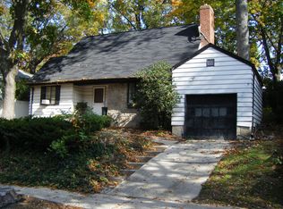 6451 210th St, Oakland Gardens, NY 11364
