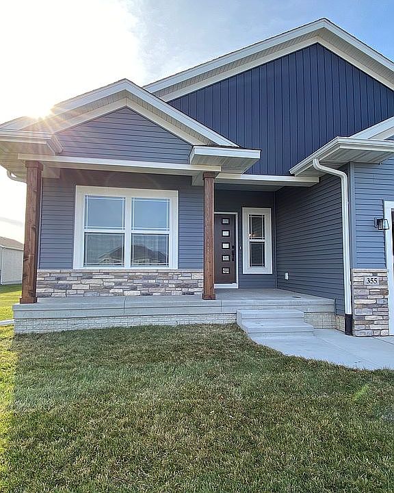 355 Linden St, IA 52202 Zillow
