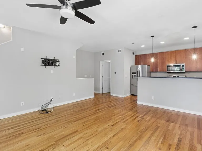 238 Walker St SW #37 — Photo 9