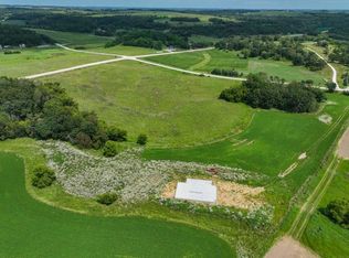 3329 Middle Hesper Rd, Decorah, IA 52101