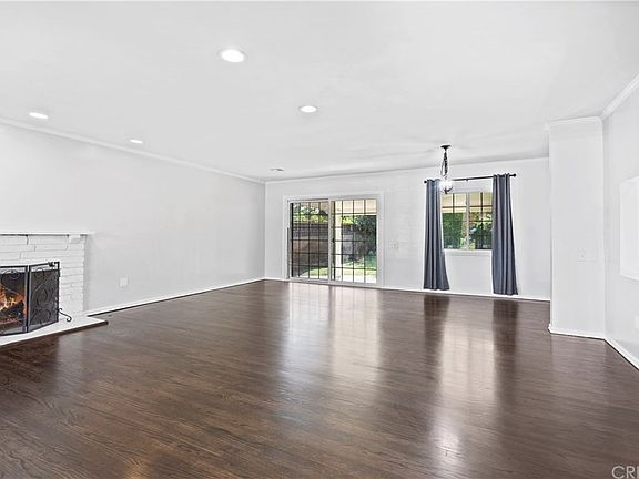 5th image of 7721 Oakdale Ave