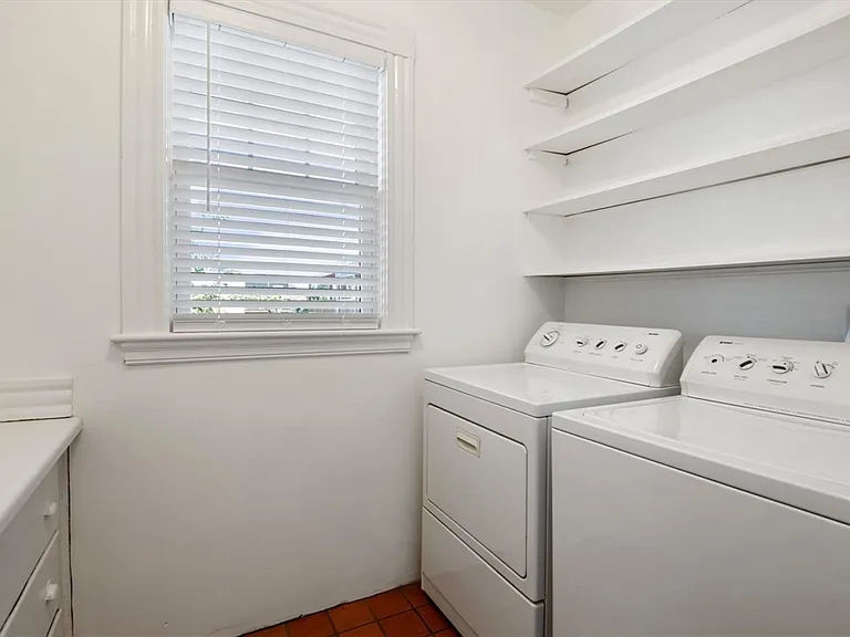 5 Pearl St #1 — Photo 27