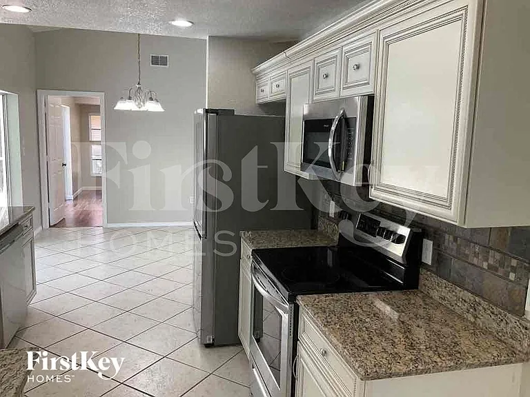 820 Springview Ave NW — Photo 7