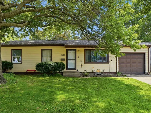 1619 Wakonda Dr, Waterloo, IA 50703