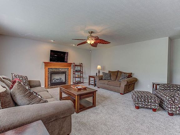 2nd image of 3727 Longhorn Dr