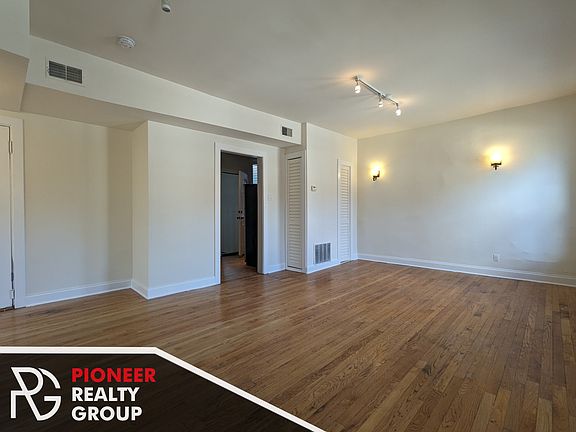 4th image of 4037 N Ashland Ave #4034-4040-E3
