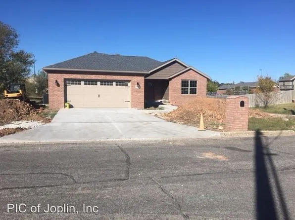 2023 E 17th St, Joplin, MO 64804