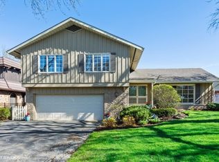 630 Courtland Cir, Western Springs, IL 60558