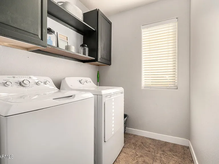 6609 W Johnson St — Photo 25
