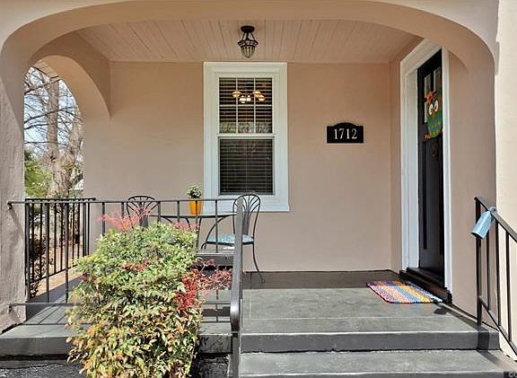 2nd image of 1712 Oakdale Ave