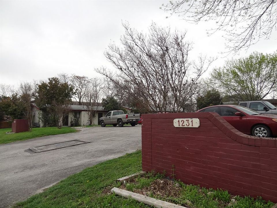 1st image of 1231 N Lbj Dr APT 9