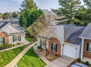 8808 Treyburn Dr, Charlotte, NC 28216