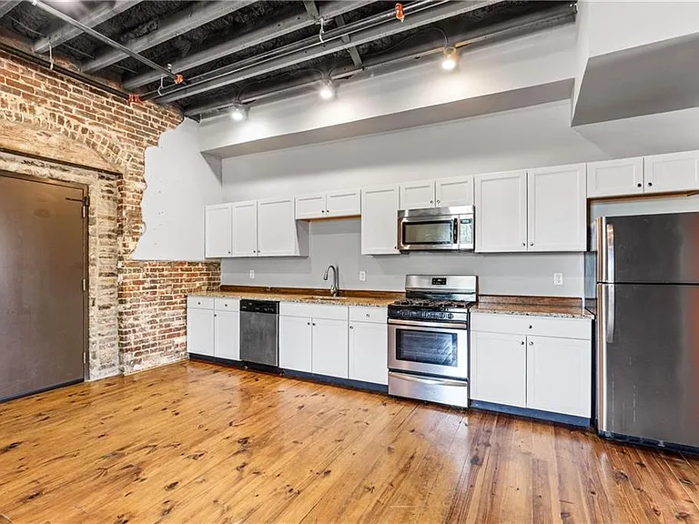 558 Saint Francis St #2D — Photo 6