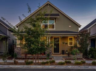 1494 Cavendish Ave, Santa Rosa, CA 95401