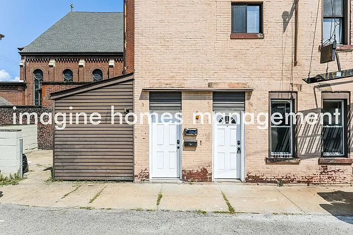 164 S 15th St #1 — Photo 15