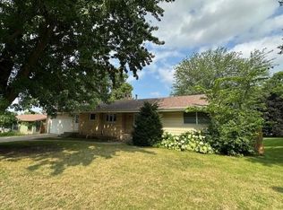 625 Olson Ave, Windom, MN 56101