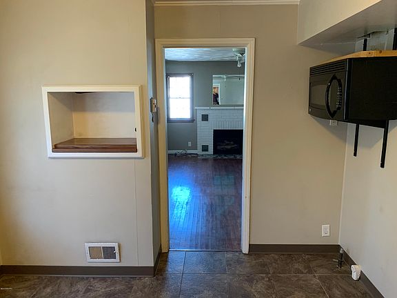 4th image of 142 Pleasant Ave