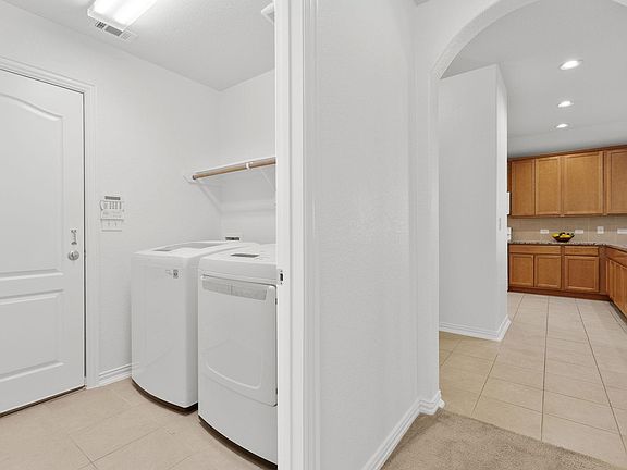 4th image of 5929 Parma St