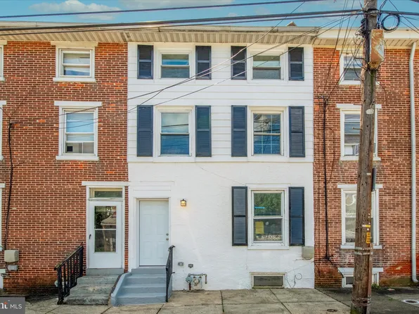 4 3rd St, Brookhaven, PA 19015