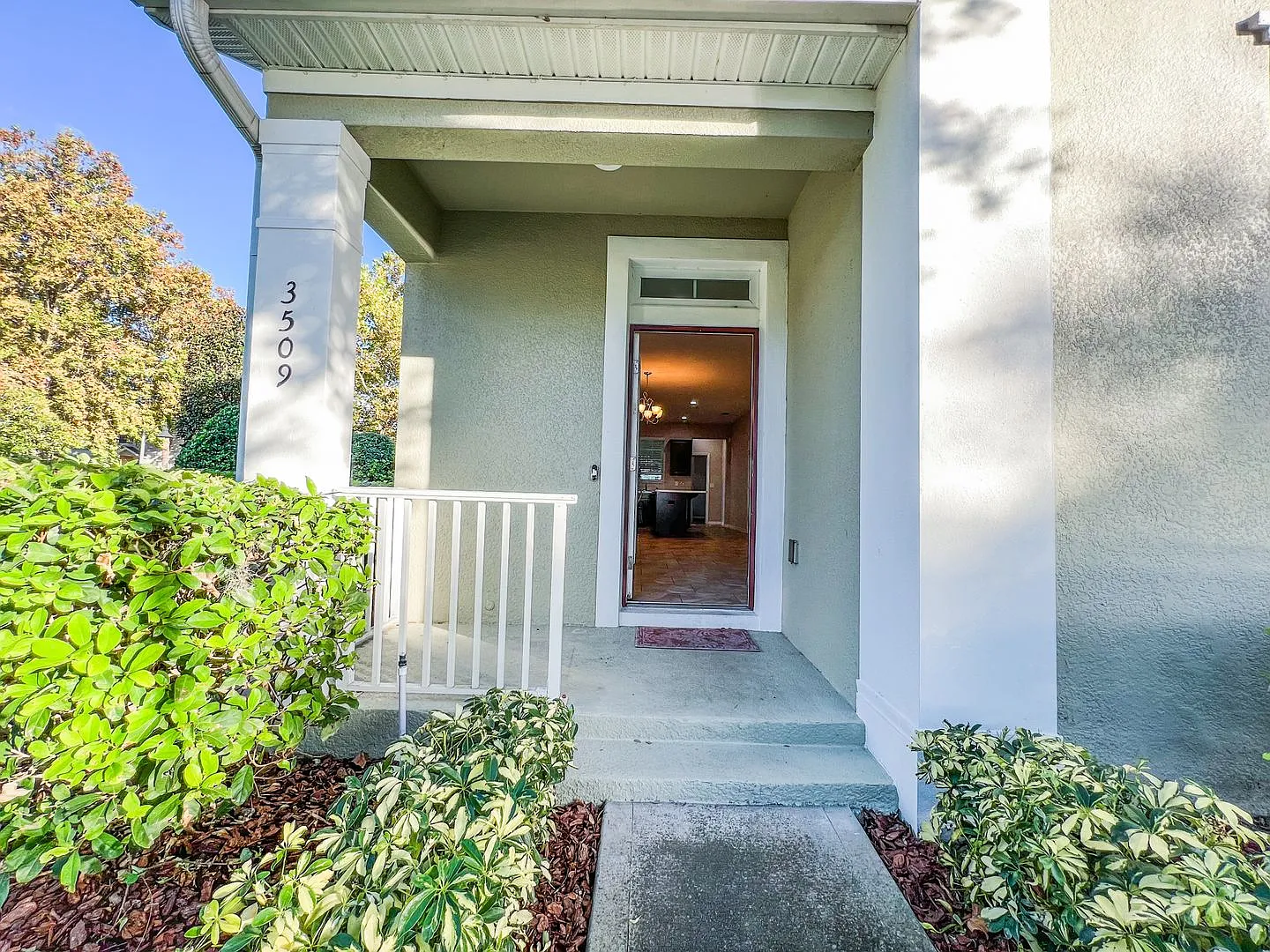Spacious 4-Bedroom Townhome in Harmony A Perfect Blend of Nature & Comfort! — Photo 4