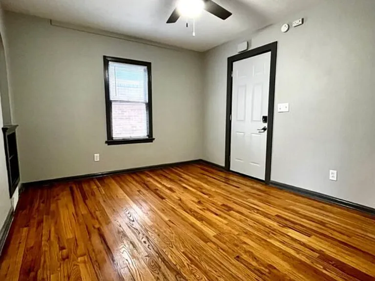 1619-1623 D Street — Photo 2