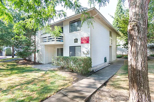 7192 SW Scholls Ferry Rd #3 Photo 1