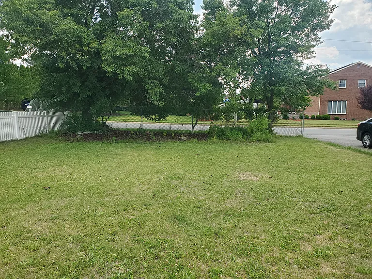30 Bartha Ave #30 — Photo 16