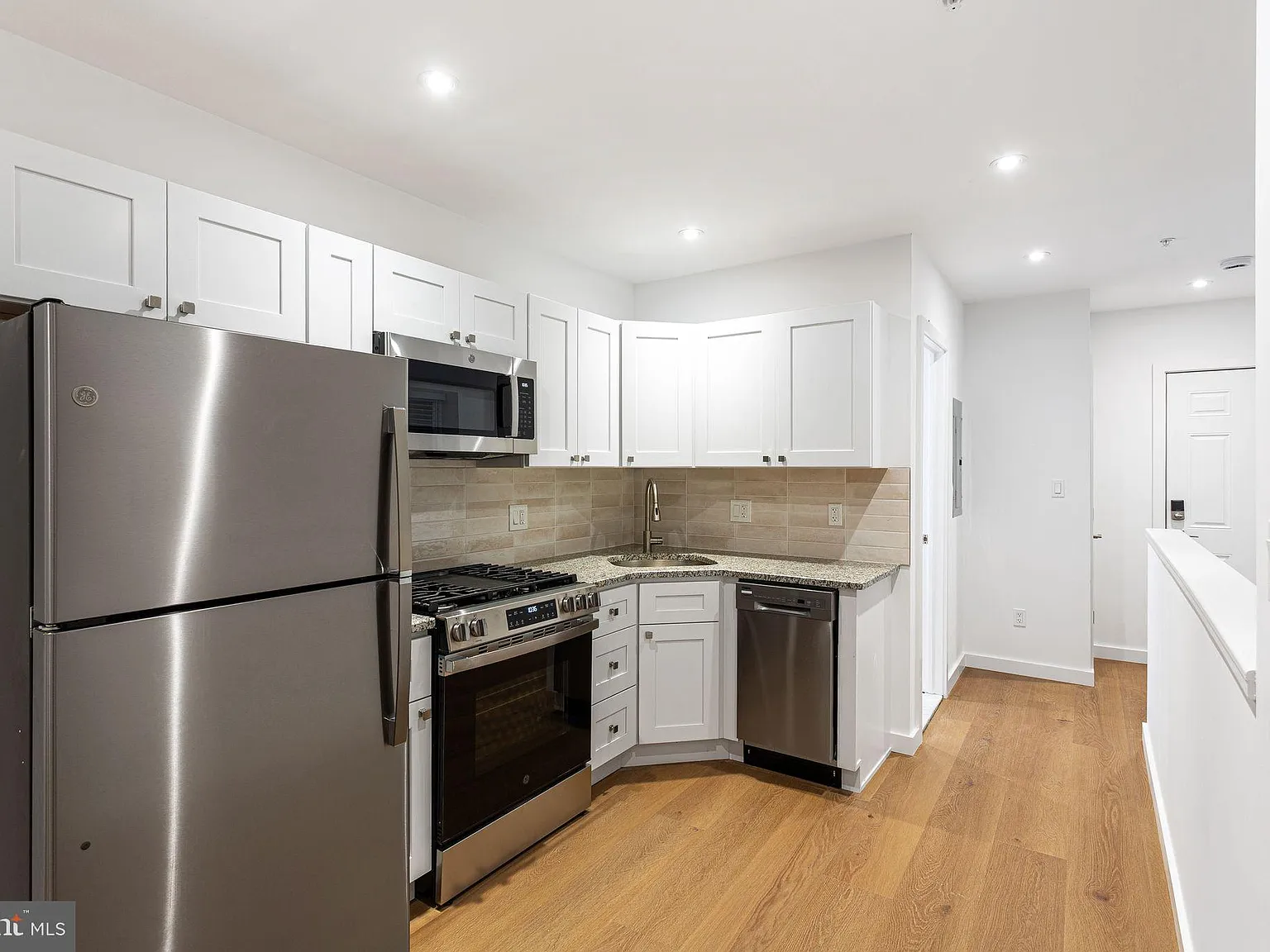1 bed, 1.0 bath, 2676 sqft, $2,750 — Photo 1