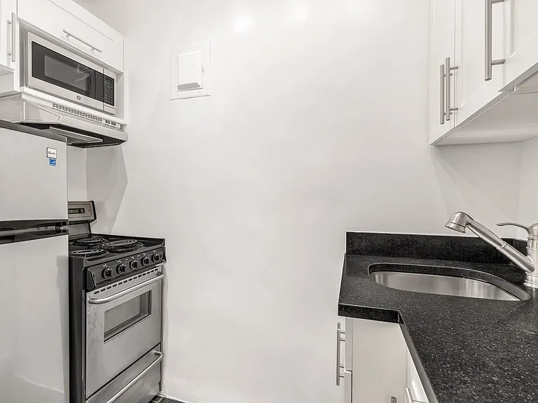 24 5th Ave #1417 — Photo 4