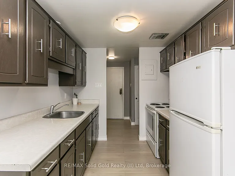 4 Avalon Pl #308 — Photo 12