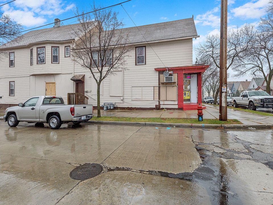 2nd image of 1438 W Hayes Ave