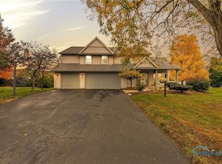 3839 Eagle View Cir, Sylvania, OH 43560