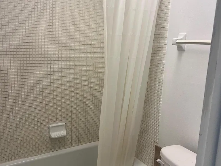 3660 Inverrary Dr #3C — Photo 10