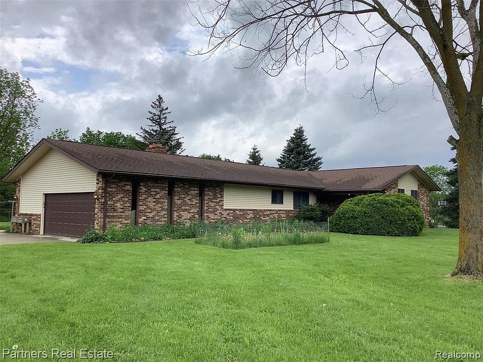 4652 Clyde Rd, Howell, MI 48855 Zillow