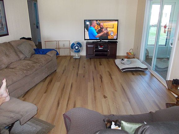 2nd image of 1102 Elkhart Cir
