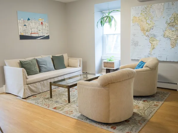 903 S 47th St APT 3, Philadelphia, PA 19143