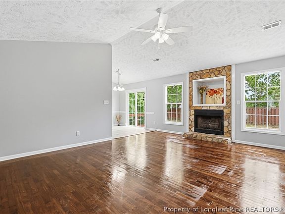 3rd image of 1305 Aultroy Dr