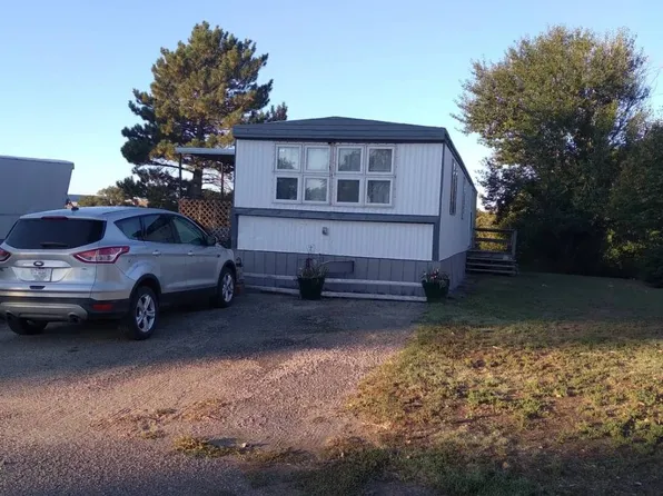 1150 S Franklin Ave #16, Colby, KS 67701