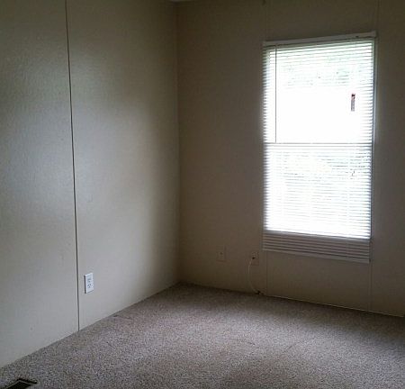 4th image of 240 Hillcrest Ave