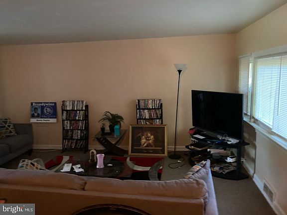 2nd image of 35 N Cannon Dr