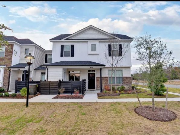 908 Kathy Ann Way, Carrollton, VA 23314