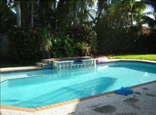 320 SE 6th St, Dania Beach, FL 33004