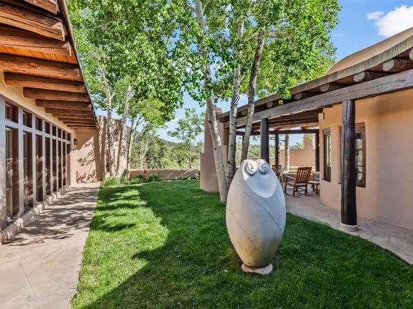 1863 Camino De Cruz Blanca, Santa Fe, NM 87505