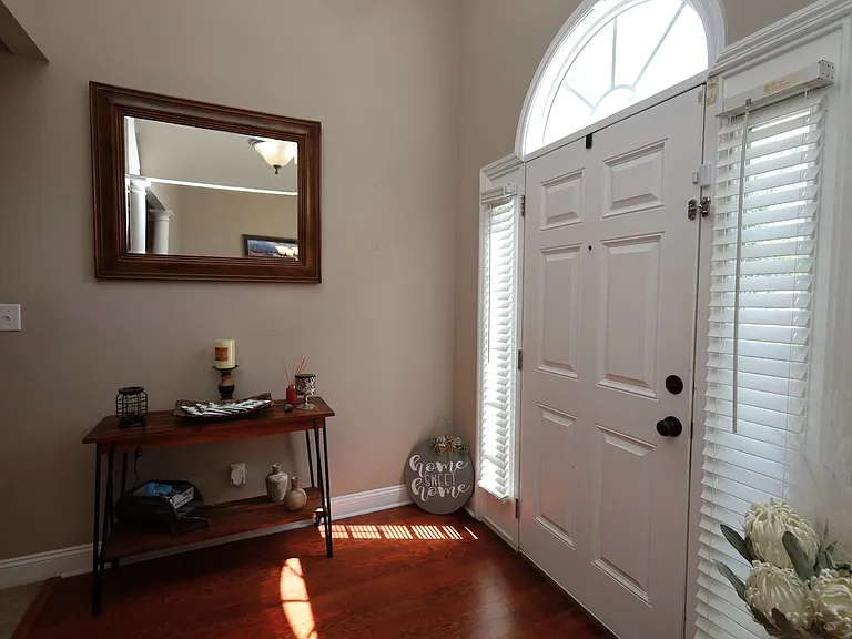 2401 Rankin Cir — Photo 2