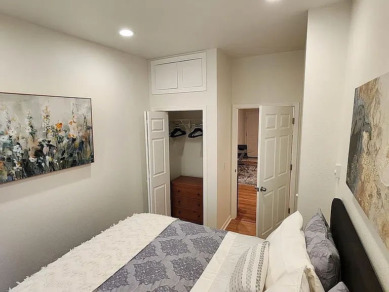 4303 SW Myrtle St — Photo 8