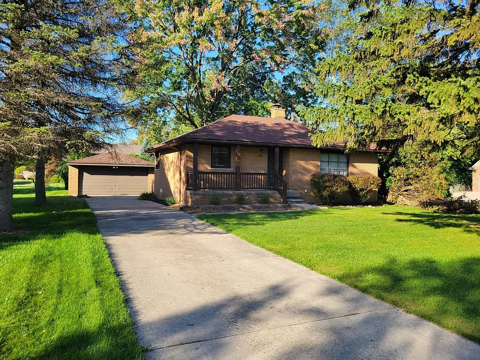181 Crestfield Ave