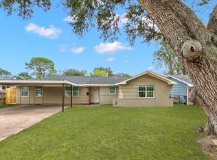 2848 Rose Ln, Groves, TX 77619