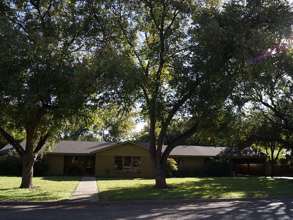 1st image of 1865 Elmwood Dr